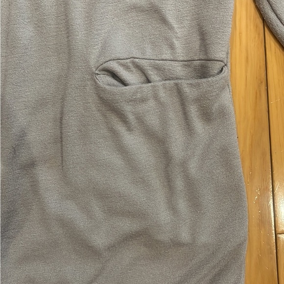Aritzia Wilfred free wrap cardigan! - Picture 3 of 3